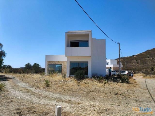 Moradia T3 com Terreno Generoso Para Venda no Cotovio, a 20 min de Tavira | 26074064739