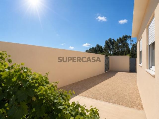 Moradia T3 com terreno, poço e total privacidade no Alqueidão