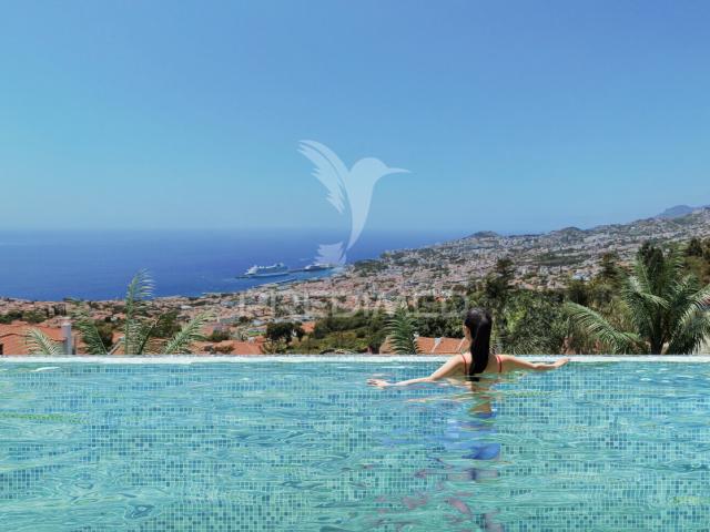 Moradia T3 com vista baía do Funchal