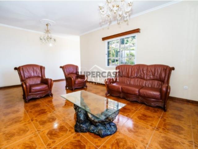 Moradia T3 com vista mar e jardim privado no Arco da Calheta