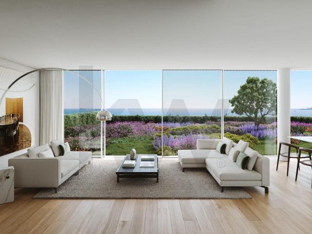 Moradia T3 com Vista Mar em Condomínio de Luxo S. Pedro do Estoril, Estoril