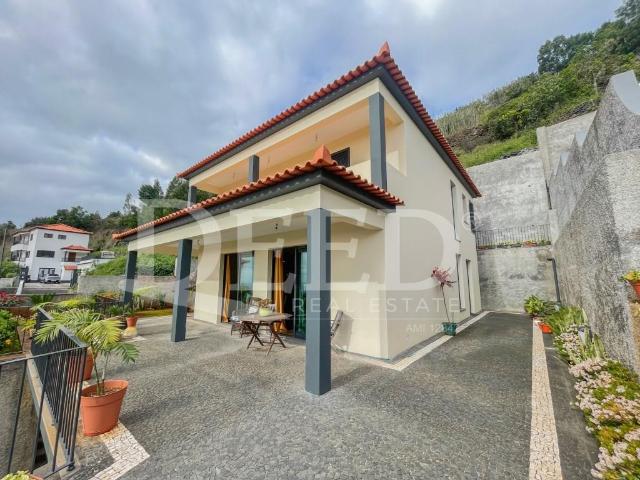 Moradia T3 com Vista Mar para Venda 0m² Monte