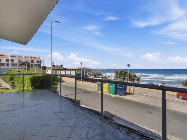 Moradia T3 com Vista Mar Vistas de primeira linha 260m² da Lourinhã e Atalaia