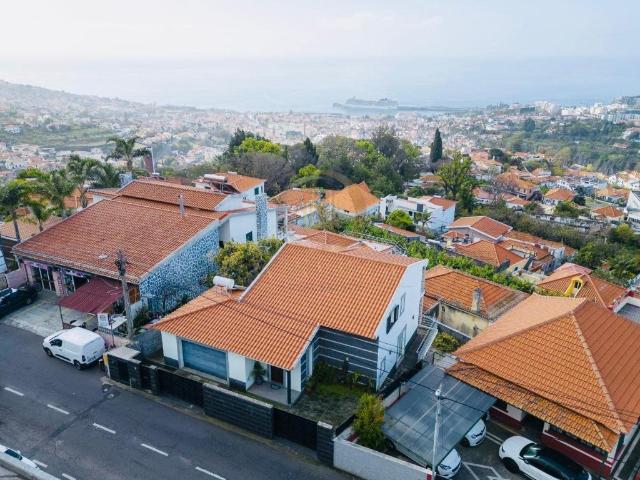 Moradia T3 com Vistas Panorâmicas Mar & Cidade 225m² Imaculado Coração De Maria