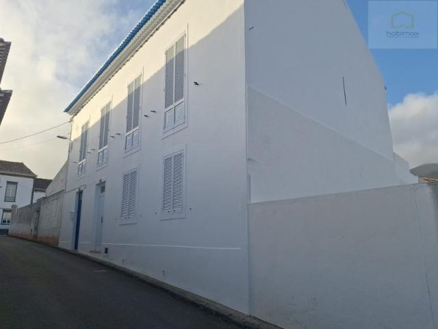 Moradia T3 com Amplo Quintal. Vila Franca do Campo