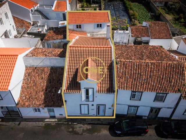 Moradia T3 com Anexo T2 e Quintal | Vila Franca do Campo