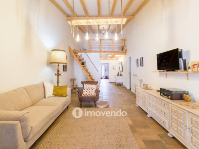 Moradia T3 com cozinha equipada, no centro da paisagem Alentejana
