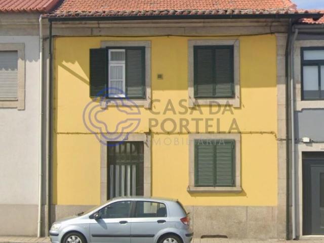 Moradia T3 com elevado potencial S.M. Infesta 120m² São Mamede De Infesta