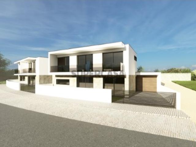 Moradia T3 com garagem e espaço exterior