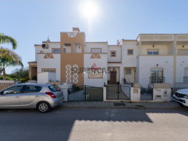 Moradia T3 com garagem e Logradouro na Bela Vista, Parchal