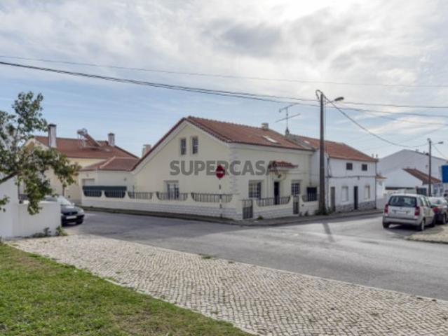 Moradia T3 c/Garagem e Quintal Negociável!