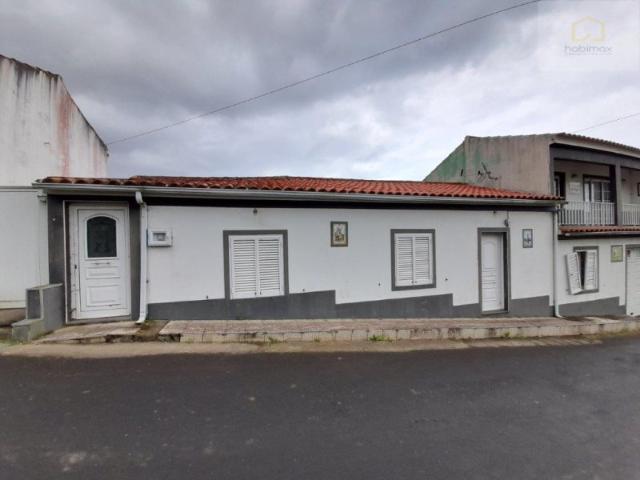 Moradia T3 com Garagem e Quintal. Maia