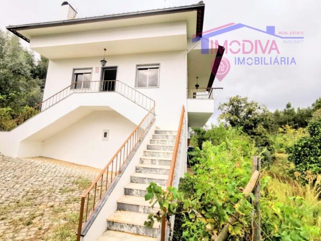 Moradia T3 com garagem em Figueiró dos Vinhos