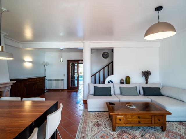 Moradia T3 com Garagem, Piscina e Vista Deslumbrante sobre a Lagoa de Óbidos