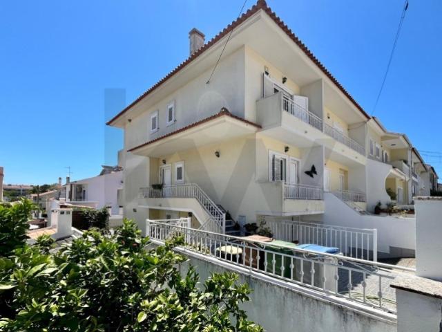 Moradia T3 com Garagem, Quintal e Jardim a 10 minutos das Praias