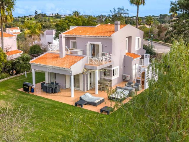 Moradia T3 com Jacuzzi Privado | Vista Panorâmica sobre o Campo de Golfe & Piscina | Lagoa, Algarve