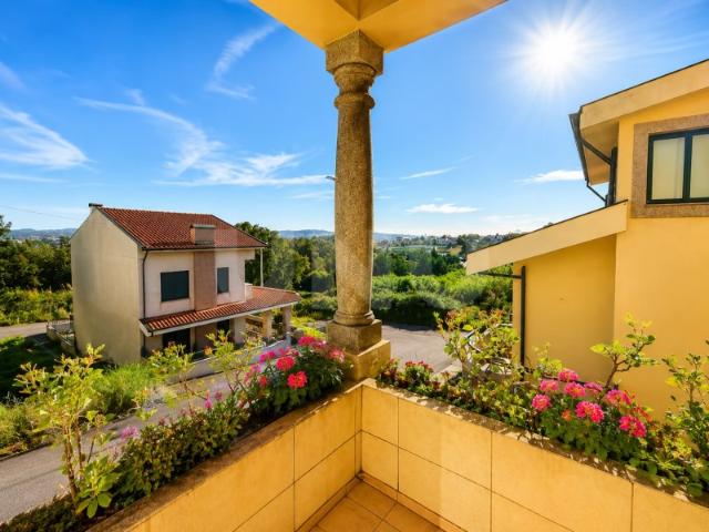 Moradia T3 com Jardim, Garagem e Proximidade aos Grandes Centros S. Cosme, Gondomar