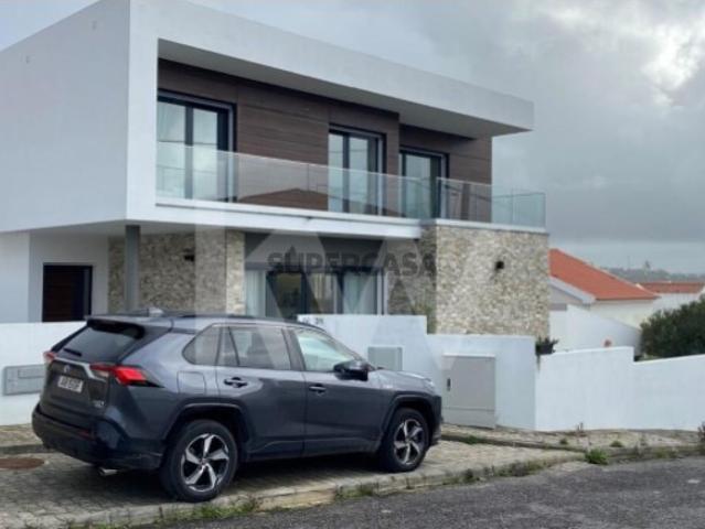 Moradia T3 com jardim e garagem na Ericeira Fonte Boa da Brincosa