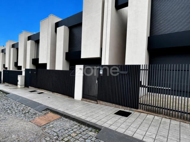 Moradia T3 com jardim em Gondomar