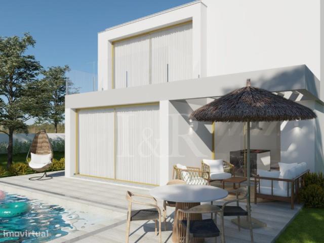 Moradia T3 com jardim, piscina e vista para a Serra de Sintra