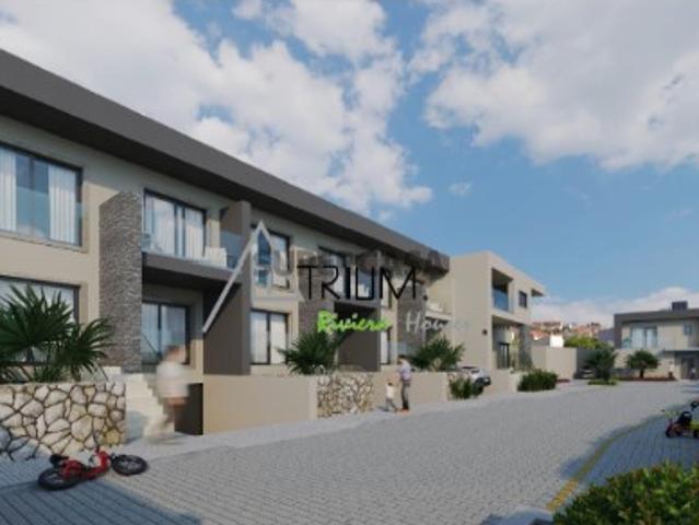 Moradia T3 com jardim privativo em condomínio fechado Parede, Cascais