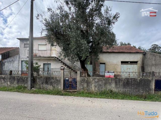 Moradia T3 com LICENÇA DE UTILIZAÇÃO, 1.488 m² de Natureza Inclui Furo e Poço em Maçãs de Dona Maria, Alvaiázere | 26064063597