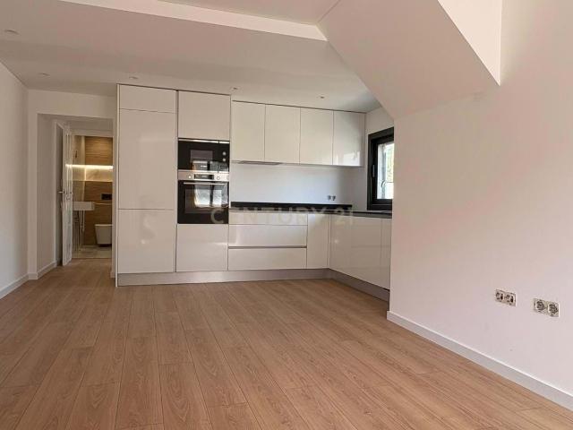 Moradia T3 com Obra total Ramalde, Porto