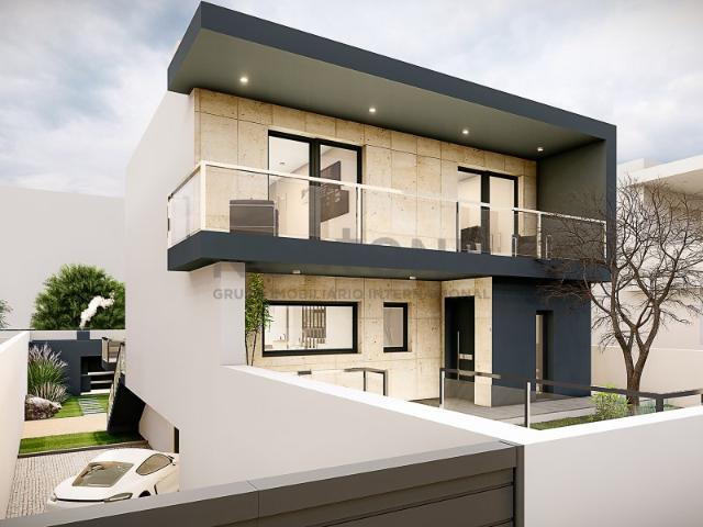 Moradia T3 com Piscina na Lourinhã