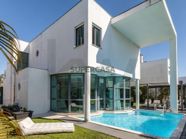 Moradia T3 com piscina, no Palmela Village
