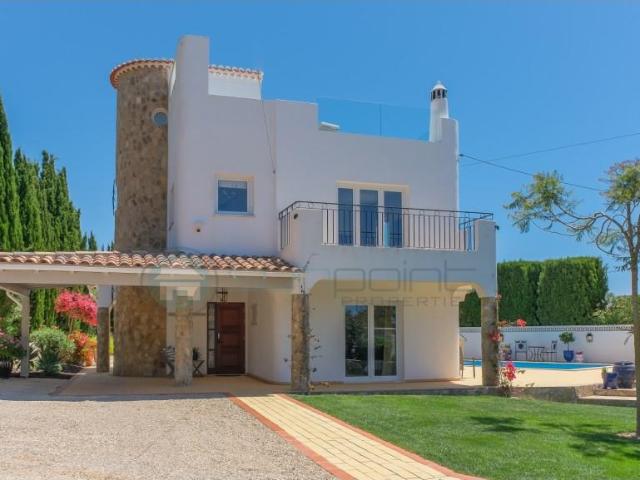 Moradia T3 com Piscina nos Montinhos da Luz 158m² Praia da luz