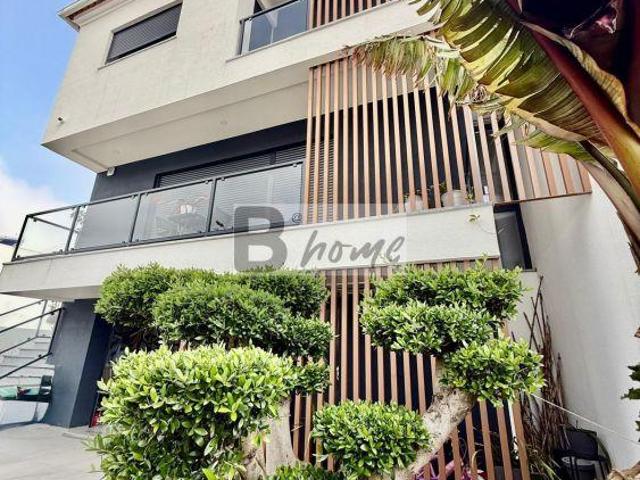 Moradia T3 com Piscina Aquecida ? Sobreda, Almada | 26064080332