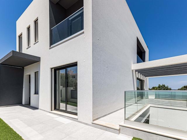Moradia T3 com piscina e garagem Mexilhoeira Grande 237m² Portimão