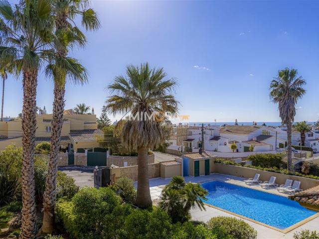 Moradia T3 com Piscina e Vista Mar na Praia da Luz, Lagos 436m² Luz