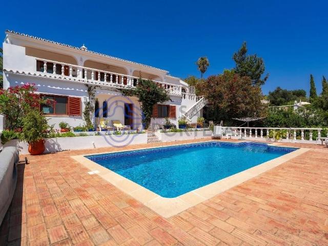 Moradia T3 com Piscina e Vista Panorâmica para a Serra, em São Brás de Alportel, Algarve