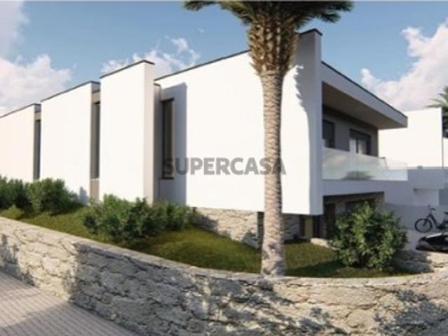 MORADIA T3 COM PISCINA EM ANTAS ESPOSENDE 300 m2
