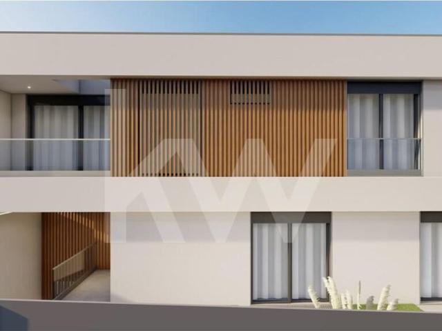 Moradia T3+1 com piscina em So Domingos de Rana