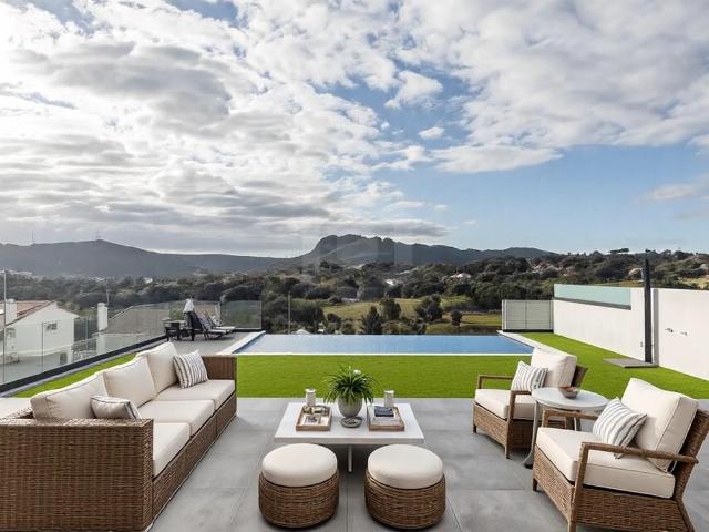 Moradia T3 com piscina infinita nos Jardins de Santiago, Set. 204m² Setúbal São Sebastião