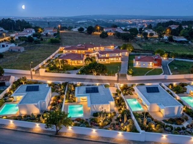 Moradia T3 com piscina junto ao centro das Caldas da Rainha