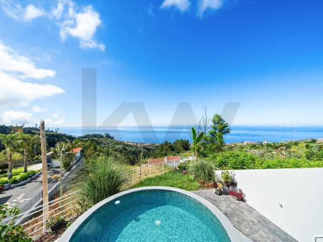 Moradia T3 com Piscina, Jardim e Vista Desafogada nos Canhas 565m² Canhas
