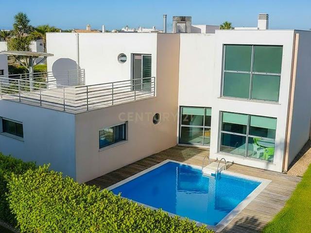 Moradia T3 com Piscina Privativa | Viver com tranquilidade no Palmela Village