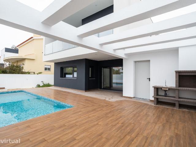 Moradia T3 com piscina Quinta de Valadares, Marisol