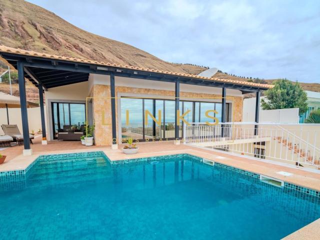 Moradia T3 Com Piscina Vista Mar Porto Santo