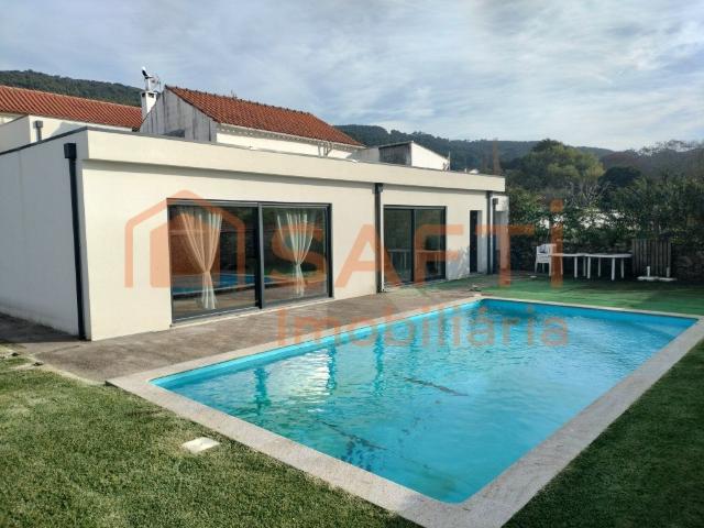 Moradia T3 com Piscina 167m² Moledo e Cristelo