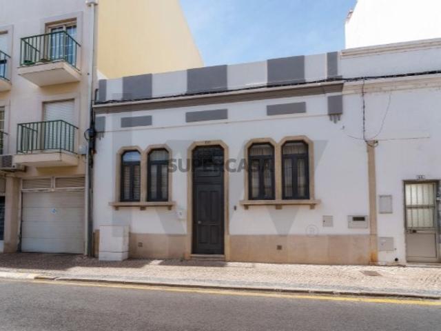 Moradia T3 com quintal Baixa de Faro