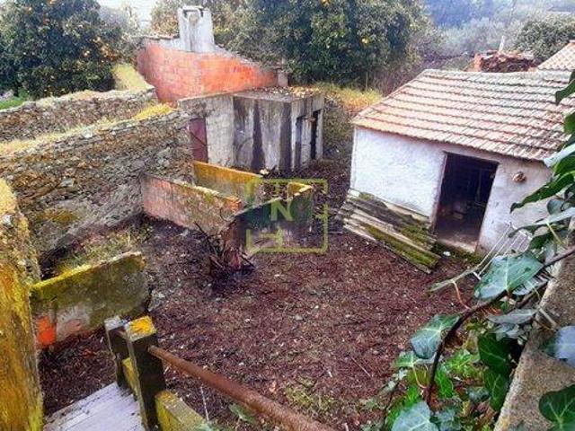 Moradia T3 com quintal de 100m2 e terraço! Sobral do Campo | 25073417870