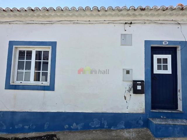 Moradia T3 com Quintal e Garagem em Albernoa