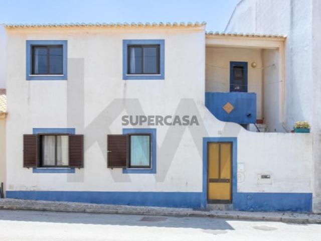 Moradia T3 com Quintal em Vila do Bispo