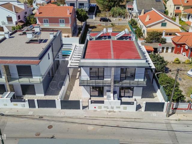 Moradia T3 Contempornea c/Terrao/Piscina e Estacionamento Viaturas