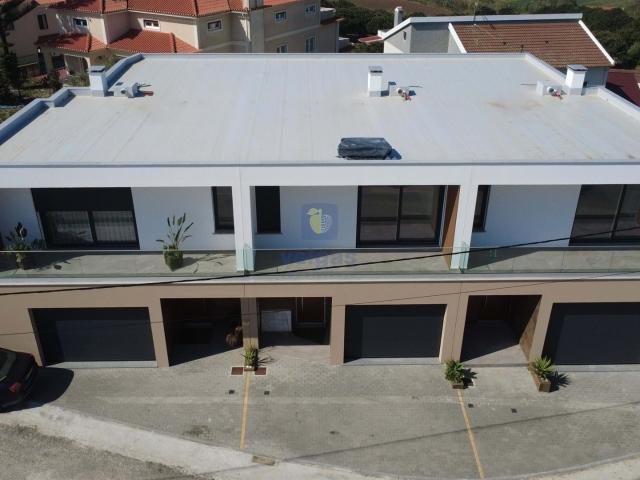 Moradia T3 Contemporânea com Vista Mar – Lourinhã | Design M. 185m² da Lourinhã e Atalaia