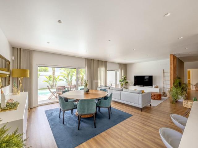 Moradia T3 contemporânea com 3 suítes e garagem em Cabriz, Sintra